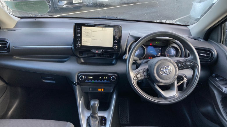 Toyota Yaris 1.5 Hybrid Design 5dr CVT Hybrid Hatchback